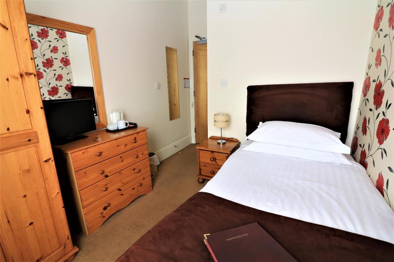 The Berkeley Guesthouse 伊斯特布恩 外观 照片